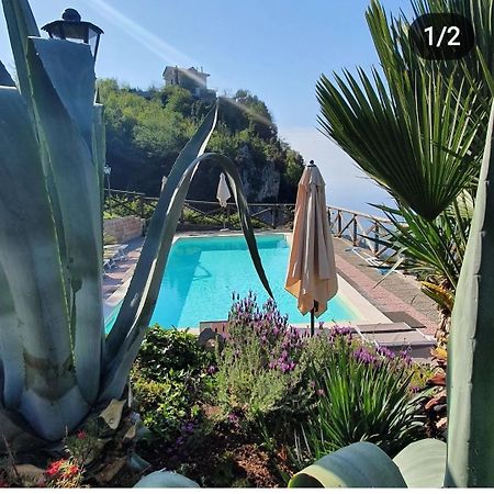 アジェーロラ La Cicogna Bed & Breakfast エクステリア 写真