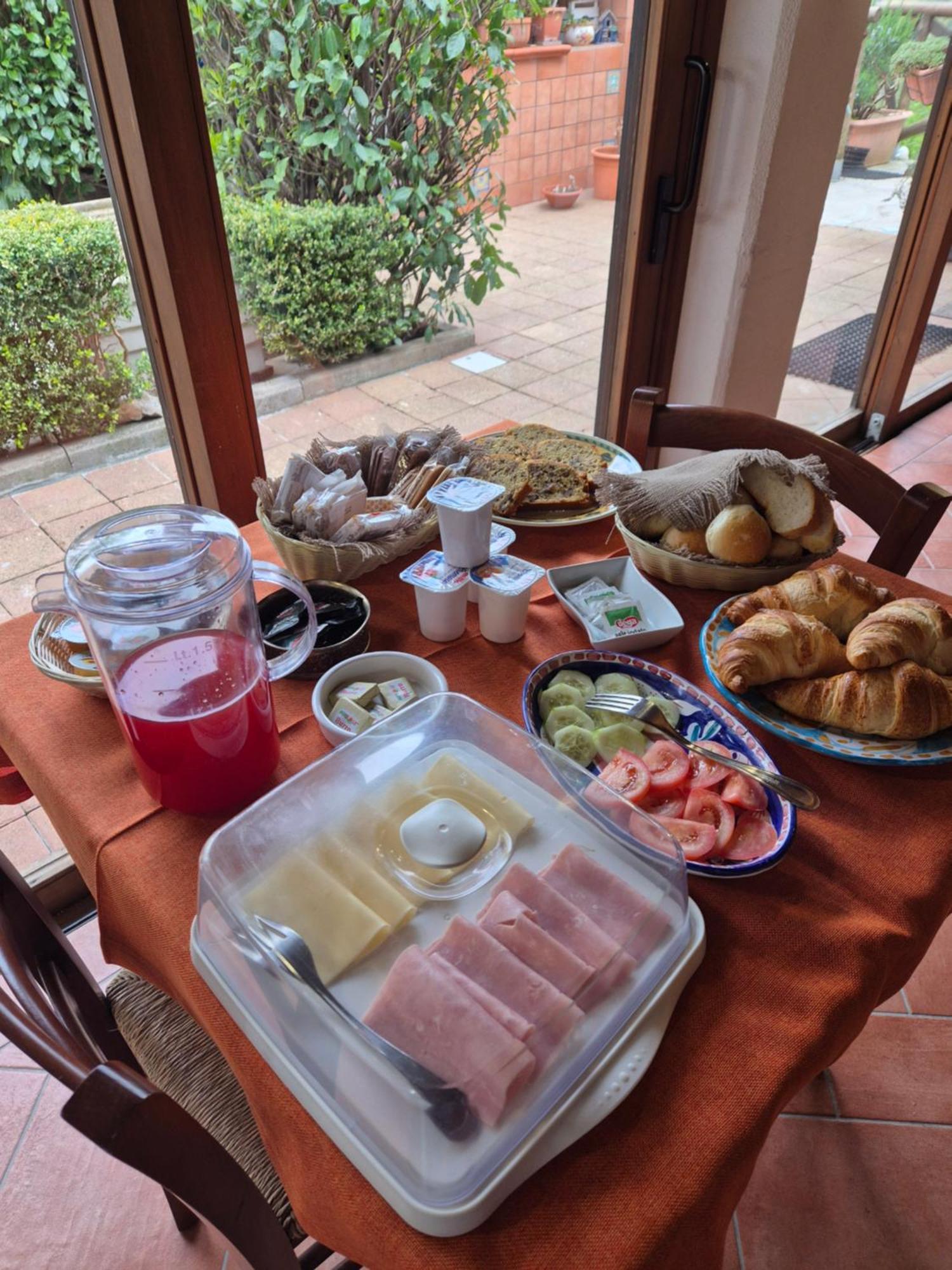 アジェーロラ La Cicogna Bed & Breakfast エクステリア 写真