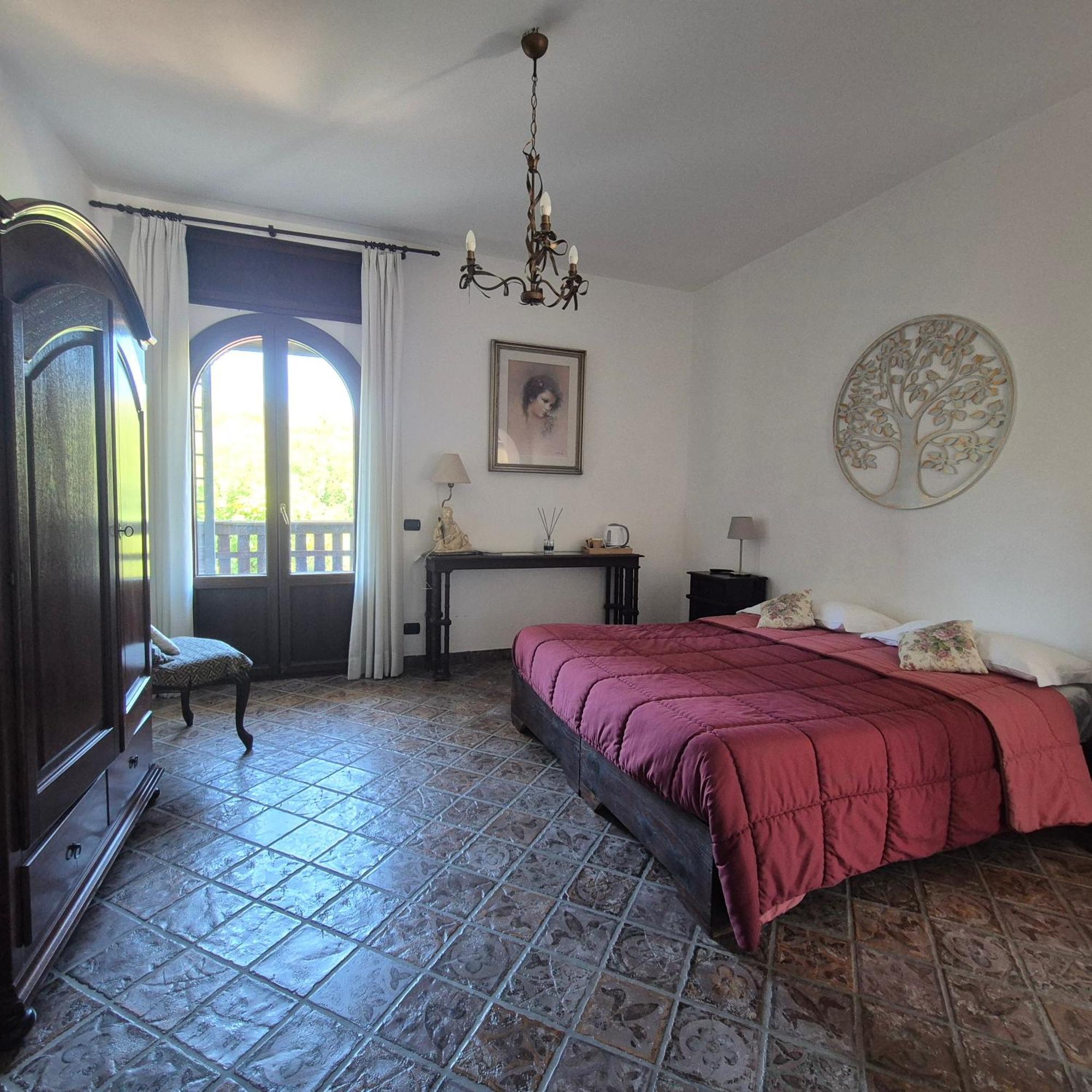 アジェーロラ La Cicogna Bed & Breakfast エクステリア 写真